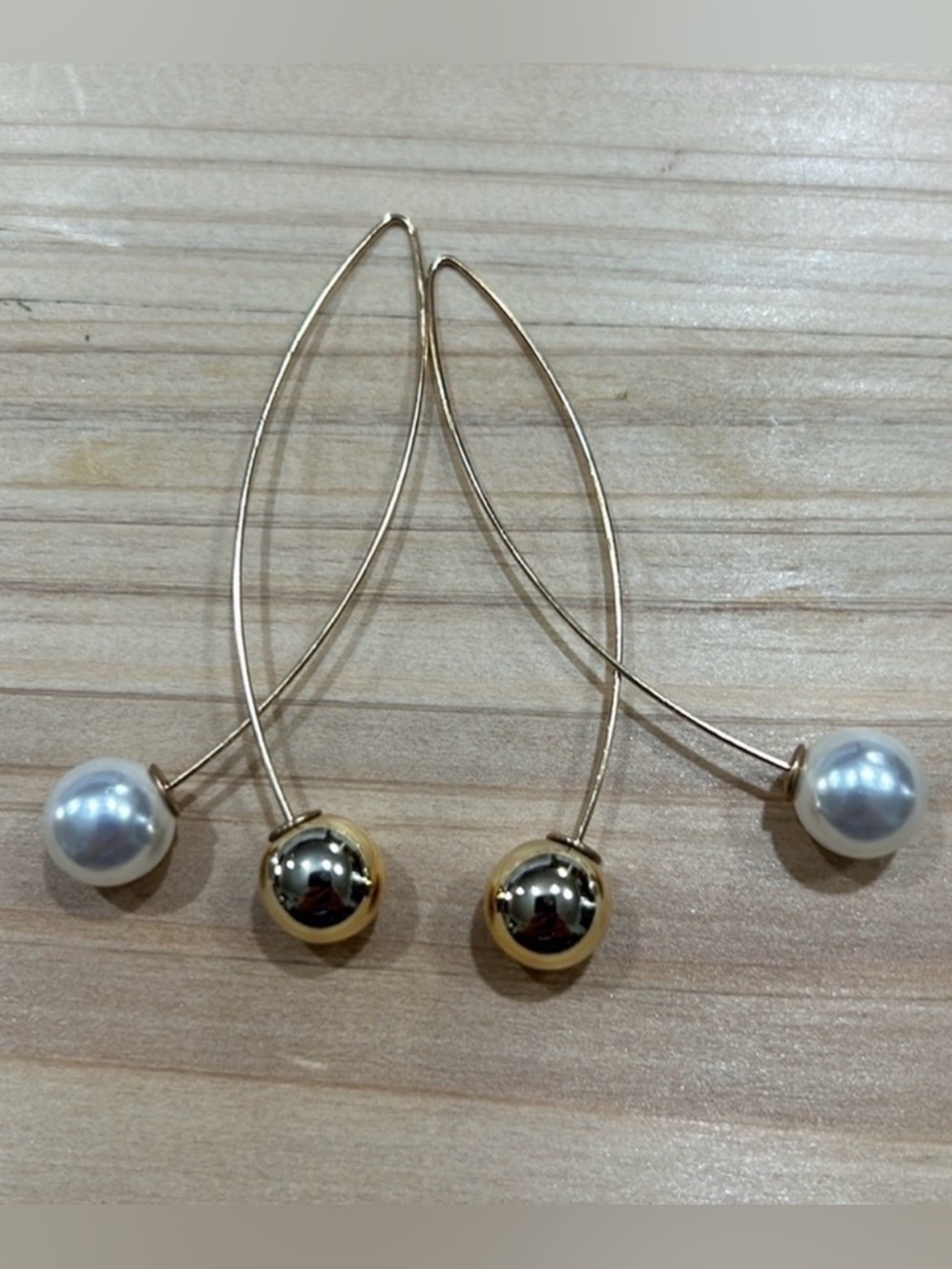 Gold Tone Fish Hook Earrings Imitation Pearl and Gold Ball Lightweight Earrings - Picture 5 of 9